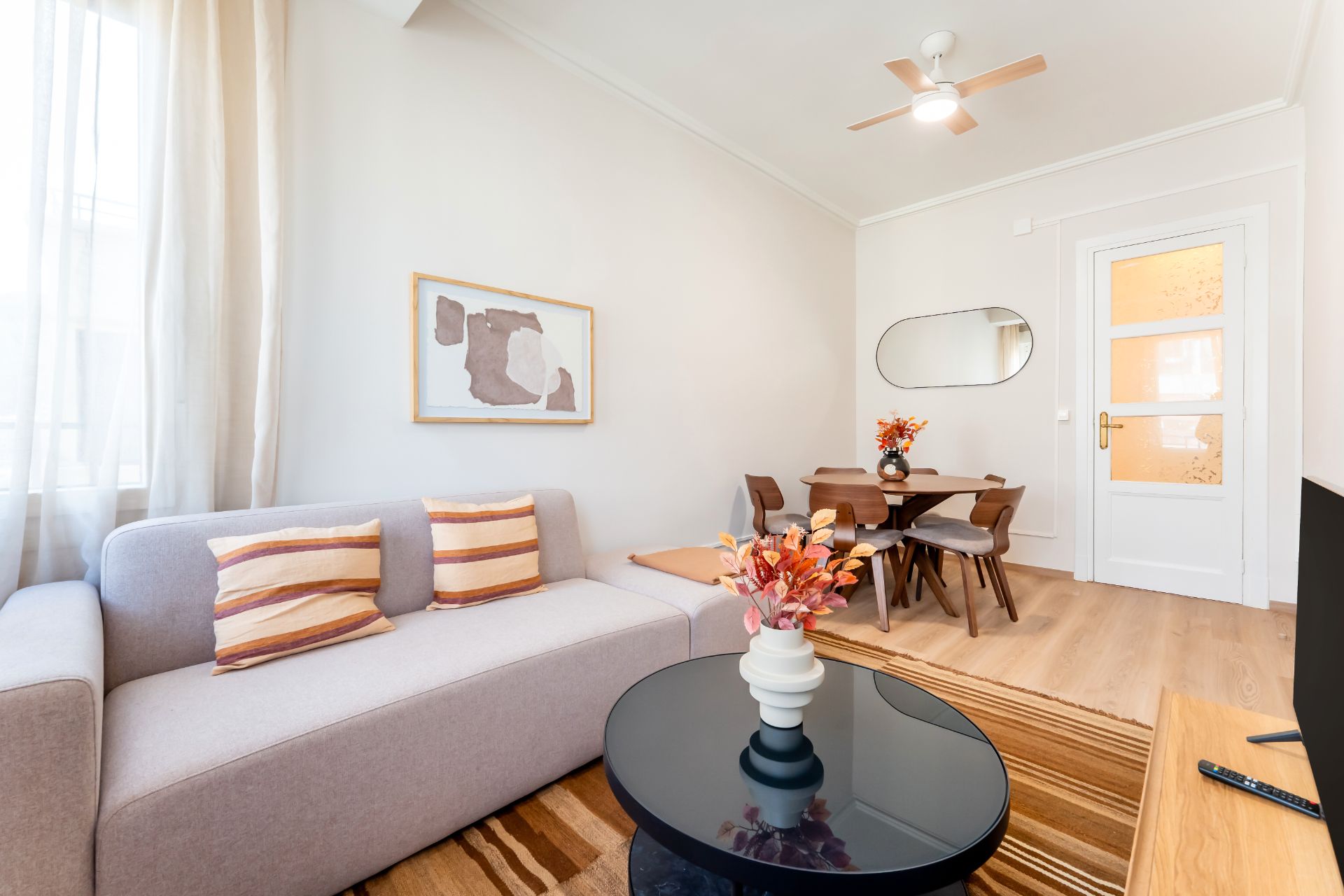 Wohnzimmer von Wohnung zur Miete in Donostia - San Sebastián  mit Heizung, Parkett und Möbliert