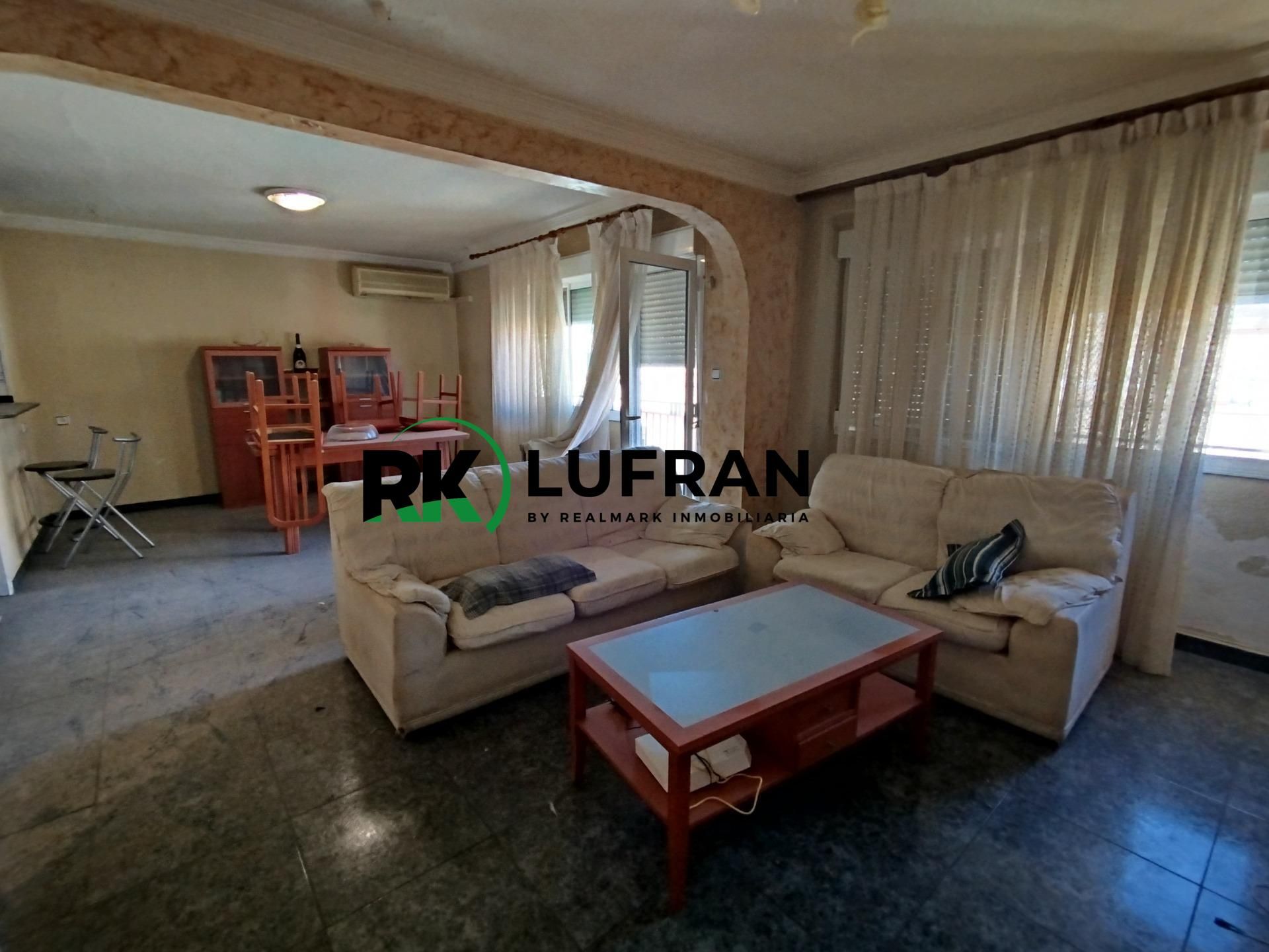 Sala d'estar de Pis en venda en Elda amb Terrassa