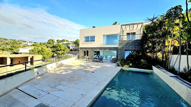 Casa-chalet en Venta en Calle CERRO GORDO NORTE en Los Cármenes - Cerro Gordo