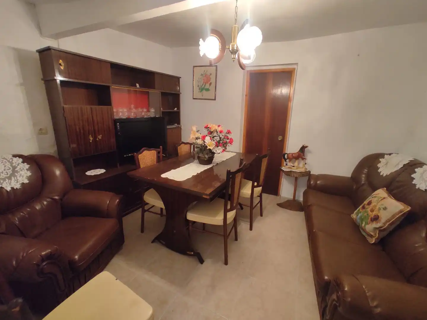 Sala de estar de Casa adosada en venta en Enguídanos con Amueblado