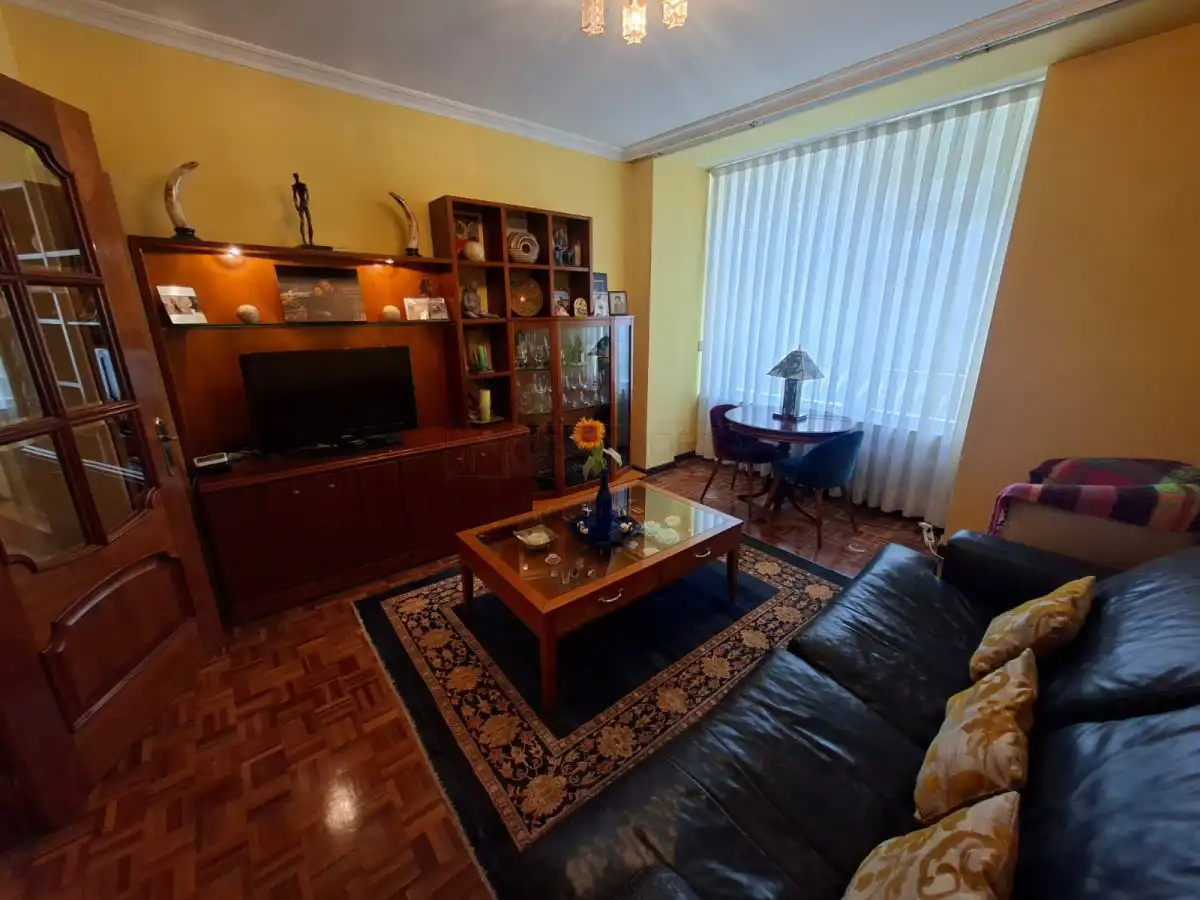 Sala de estar de Piso en venta en Vitoria - Gasteiz con Calefacción y Parquet