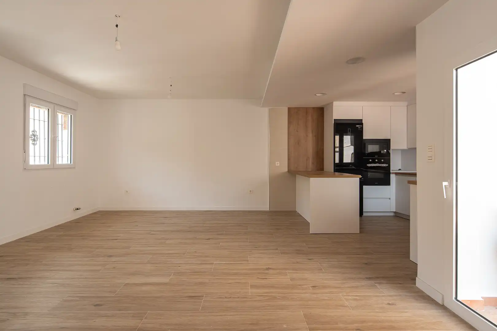 Sala d'estar de Casa adosada en venda en Huétor Vega amb Jardí privat, Terrassa i Forn