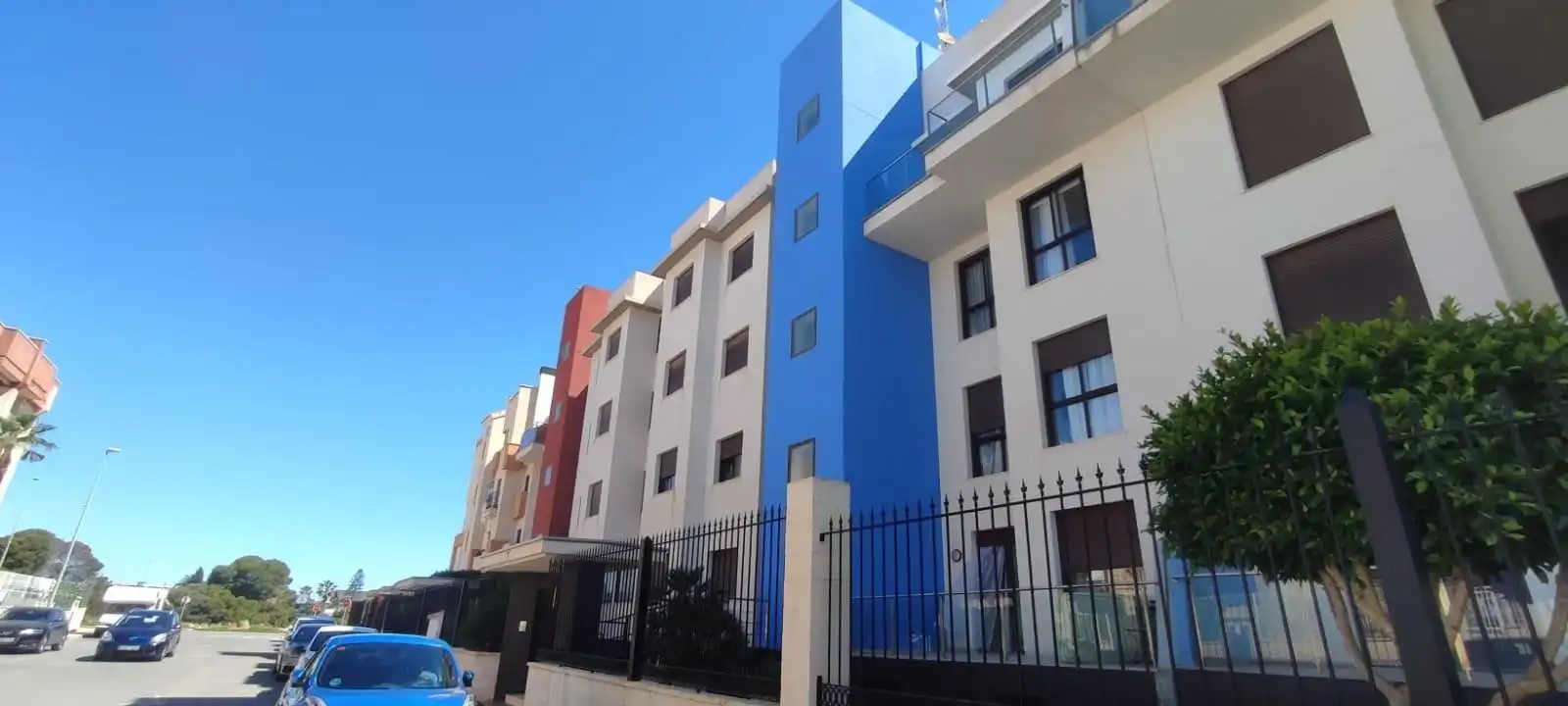 Vista exterior de Apartament en venda en Orihuela amb Aire condicionat, Calefacció i Jardí privat