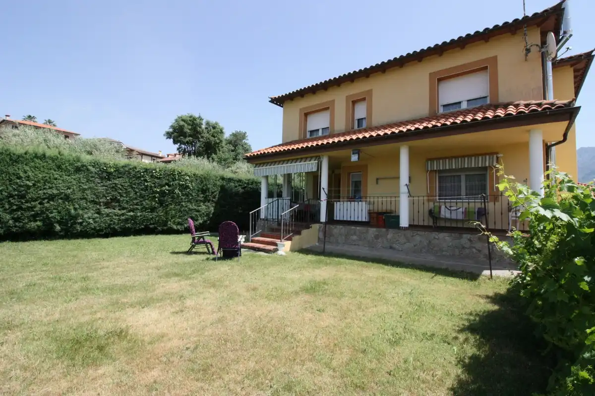 Jardín de Casa o chalet en venta en Mombeltrán con Calefacción, Jardín privado y Terraza