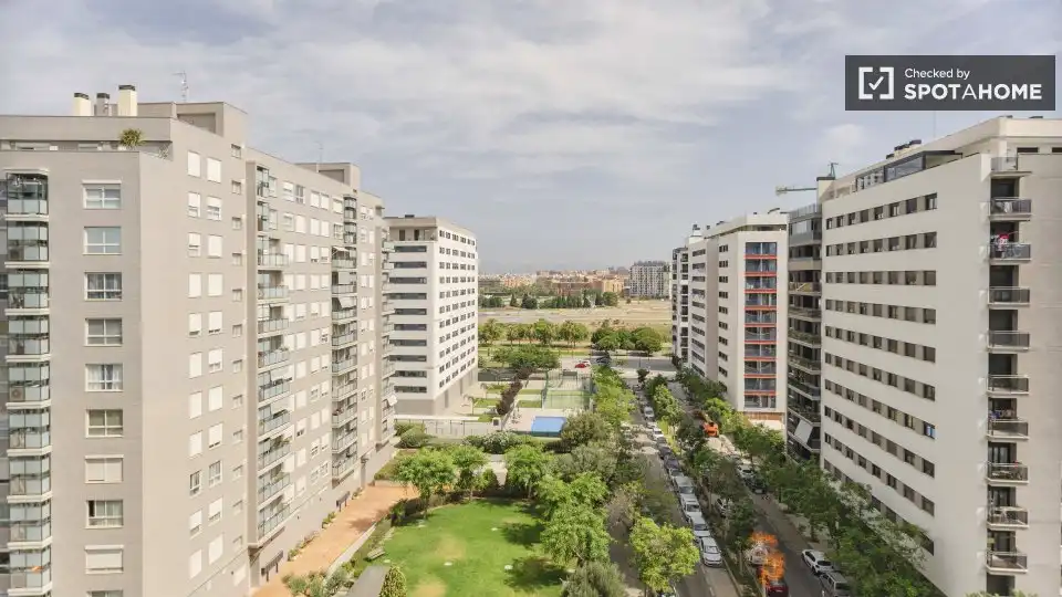 Vista exterior de Piso de alquiler en Valencia con Aire acondicionado, Calefacción y Amueblado