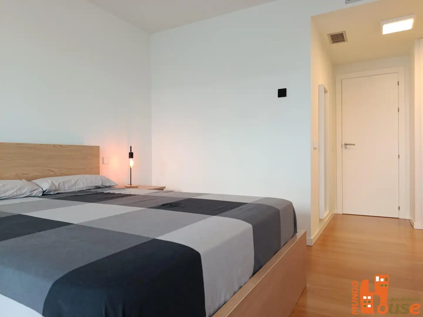 Schlafzimmer von Wohnung zur Miete in Palazuelos de Eresma mit Klimaanlage, Heizung und Terrasse