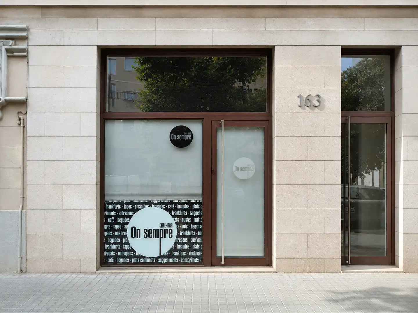 Local en traspaso en Barcelona con Aire acondicionado