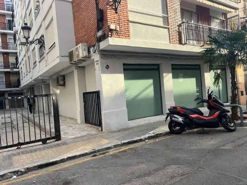 Local comercial en alquiler en Calle ACTOR LLORENS, imagen 2