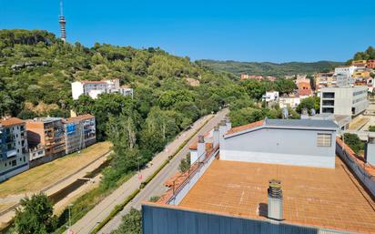 Vista exterior de Pis de lloguer en Girona Capital amb Calefacció, Parquet i Forn