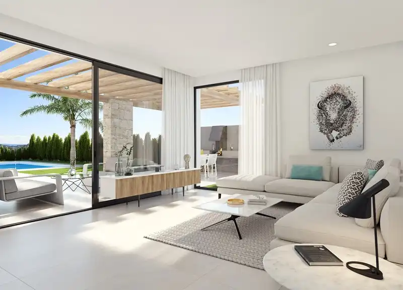 Chalet con piscina en venta en Golf Bahía, imagen 3