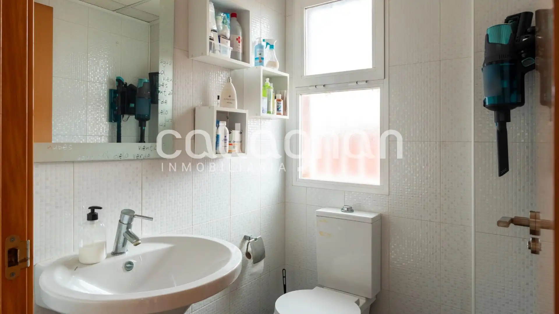 Baño de Casa adosada en venta en El Real de Gandia con Aire acondicionado, Calefacción y Piscina