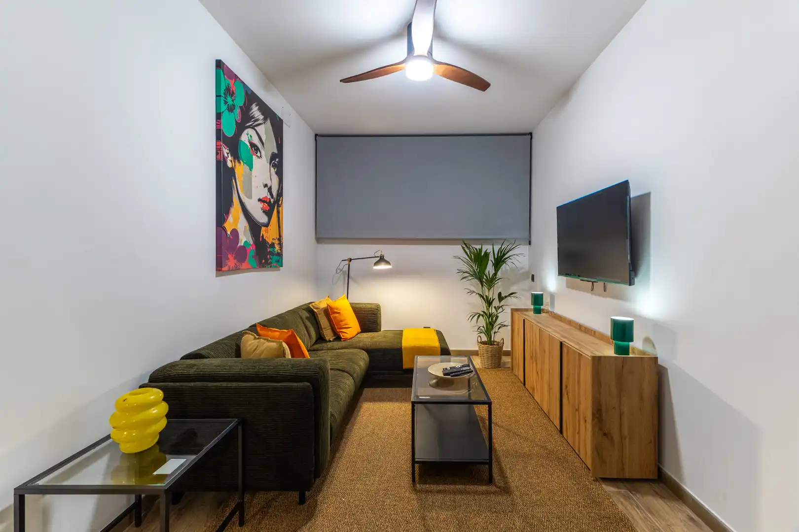 Sala d'estar de Apartament de lloguer en Madrid amb Aire condicionat, Calefacció i Moblat