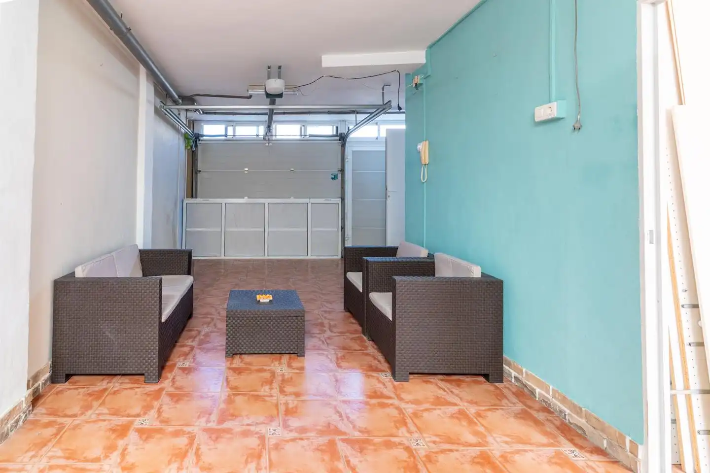 Einfamilien-Reihenhaus zum Verkauf in Santa Pola mit Klimaanlage, Privatgarten und Terrasse