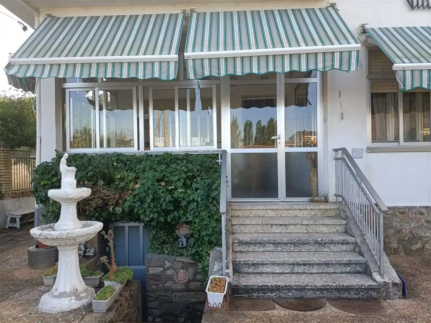 Vista exterior de Piso en venta en Riofrío de Aliste con Jardín privado y Piscina
