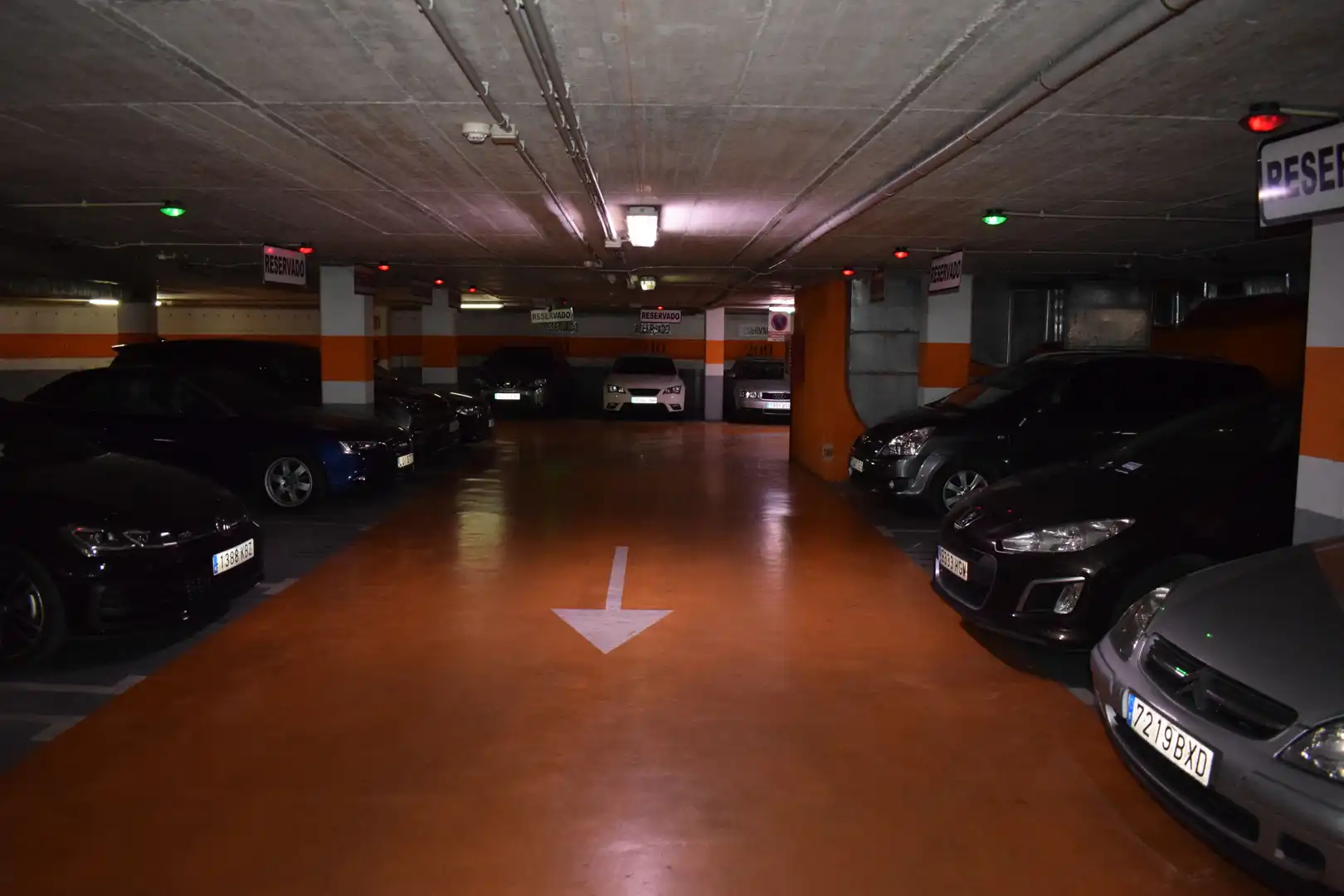 Einzelparkplatz mit Aufzug zur Miete in Ausias March, imagen 9