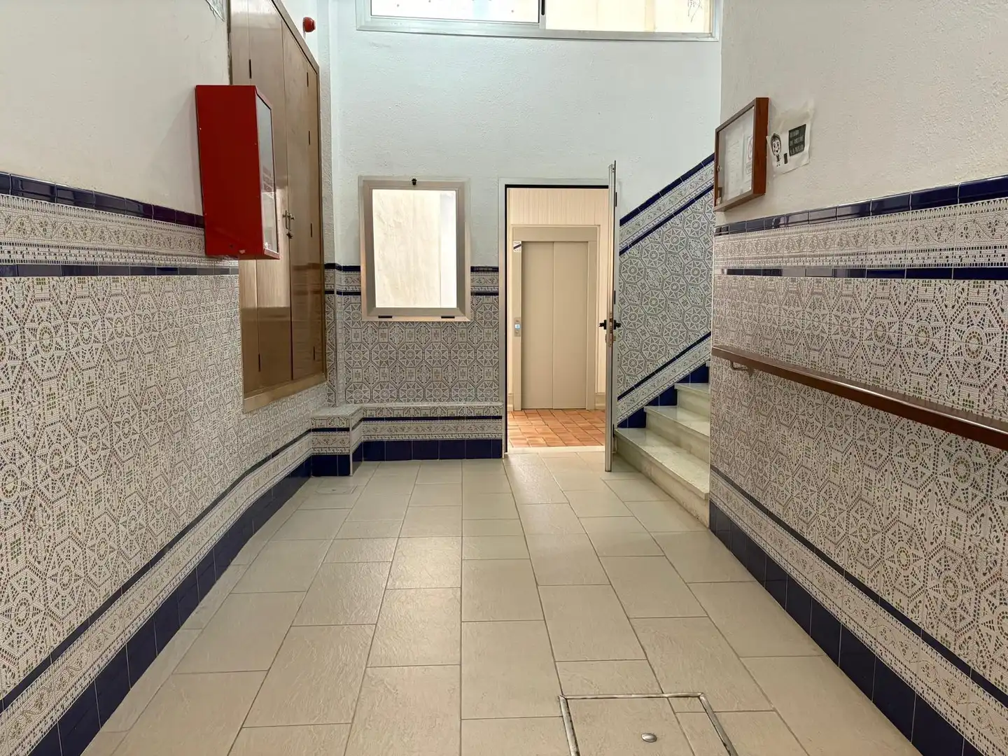 Flat for sale in Sevilla  with Air Conditioner, Terrace and Storage room
