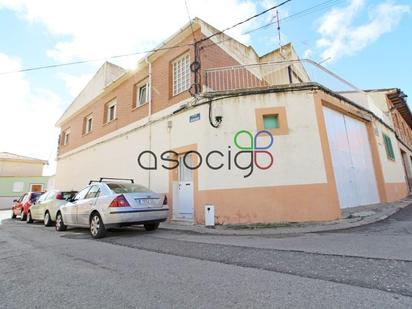 Vista exterior de Casa o xalet en venda en Yunquera de Henares amb Terrassa