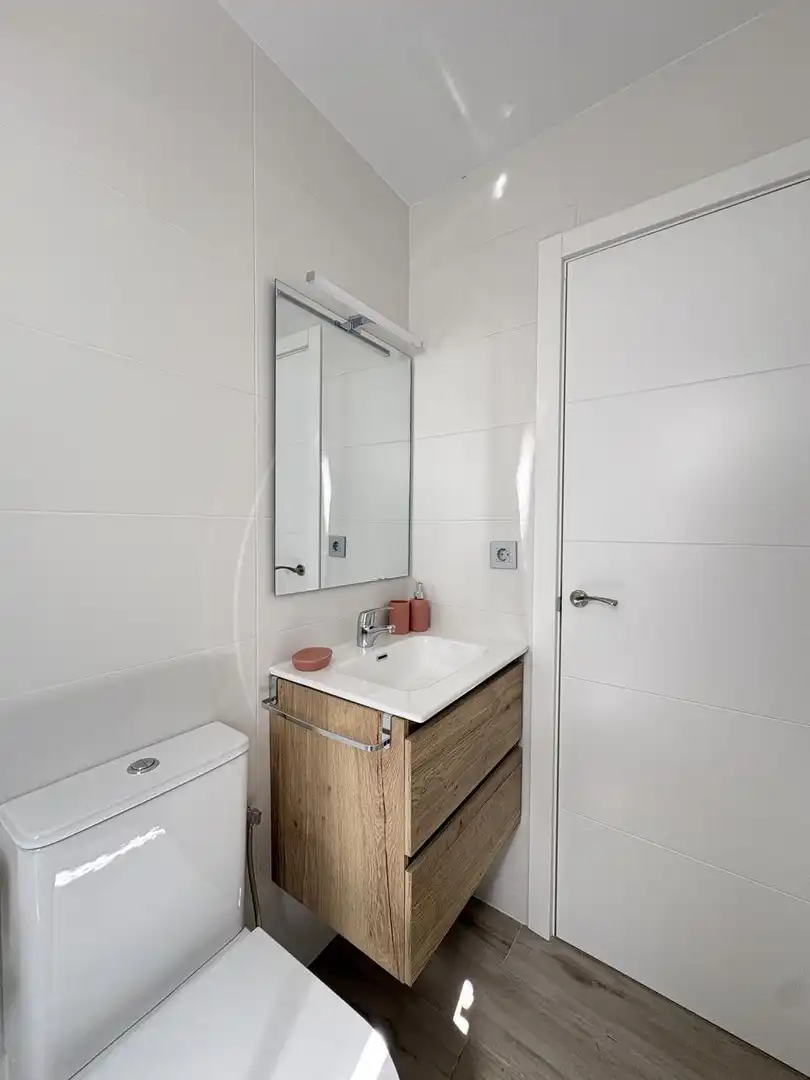 Flat to rent in Calle Ribota, imagen 12