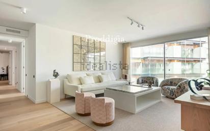 Living room of Flat for sale in  Barcelona Capital  with Air Conditioner, Terrace and Storage room