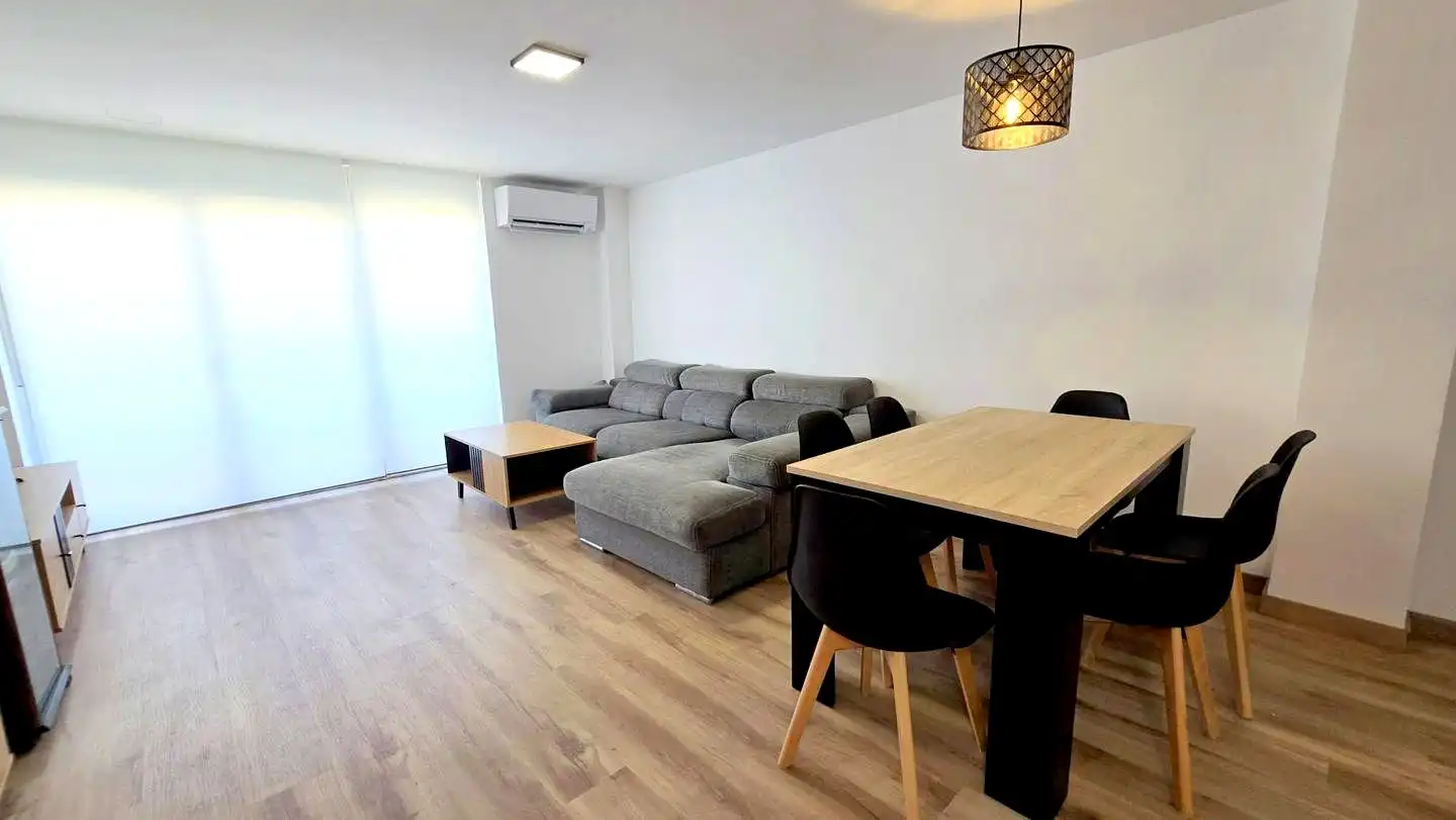 Wohnzimmer von Wohnung zur Miete in Gandia mit Klimaanlage, Terrasse und Möbliert
