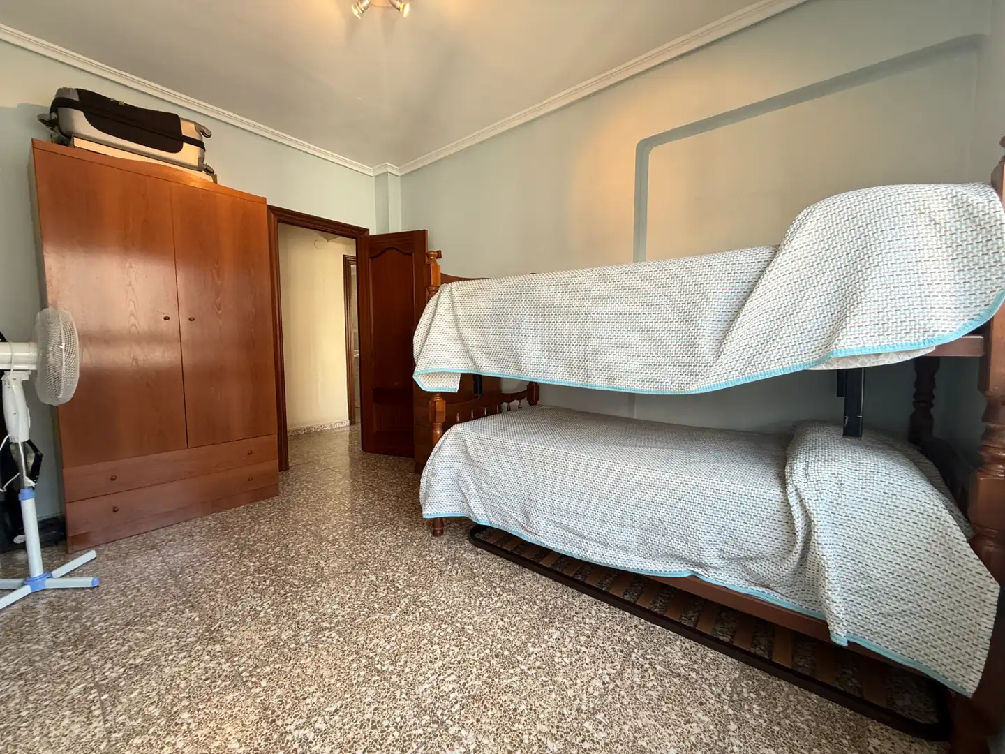 Habitación de Piso en venta en Castellón de la Plana / Castelló de la Plana con Balcón