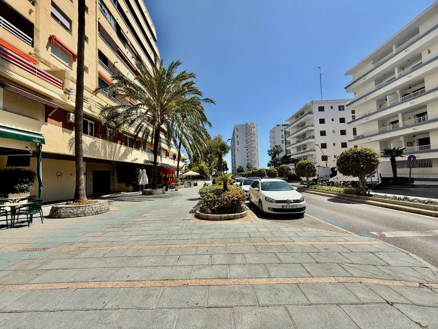 Vista exterior de Apartamento de alquiler en Marbella con Terraza, Piscina y Piscina comunitaria