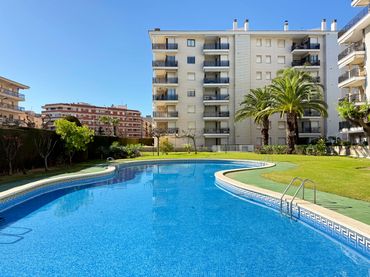 Apartament amb piscina en venda a Carrer de Vinyols
