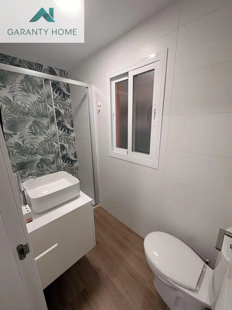 Bany de Casa o xalet de lloguer en Málaga amb Aire condicionat, Terrassa i Moblat