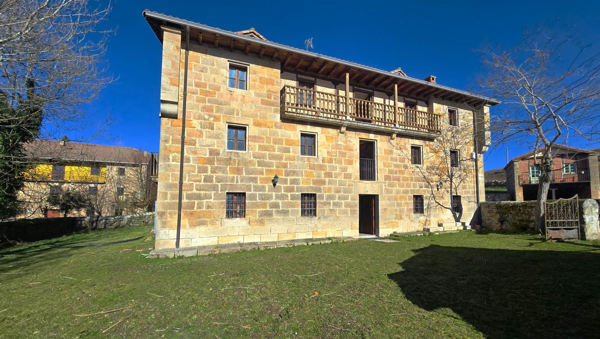 Exterior view of House or chalet for sale in Campoo de Yuso  with Heating, Private garden and Terrace