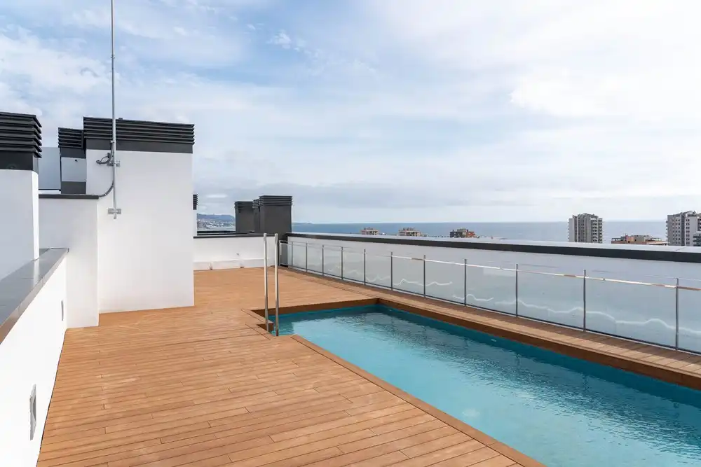 Schwimmbecken von Wohnung zum Verkauf in Badalona mit Heizung und Terrasse