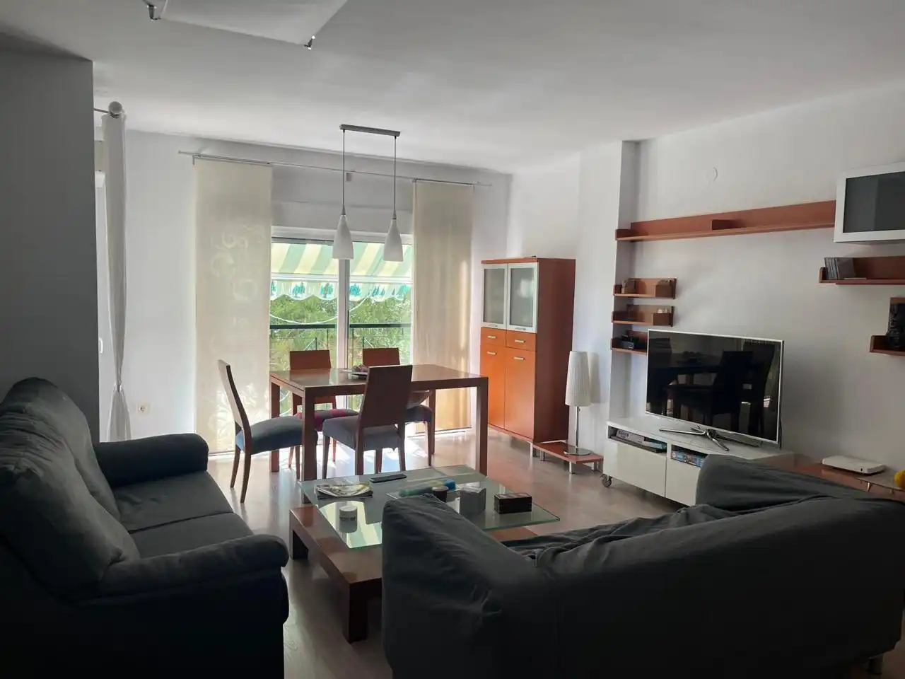Sala d'estar de Pis de lloguer en Málaga amb Terrassa i Moblat