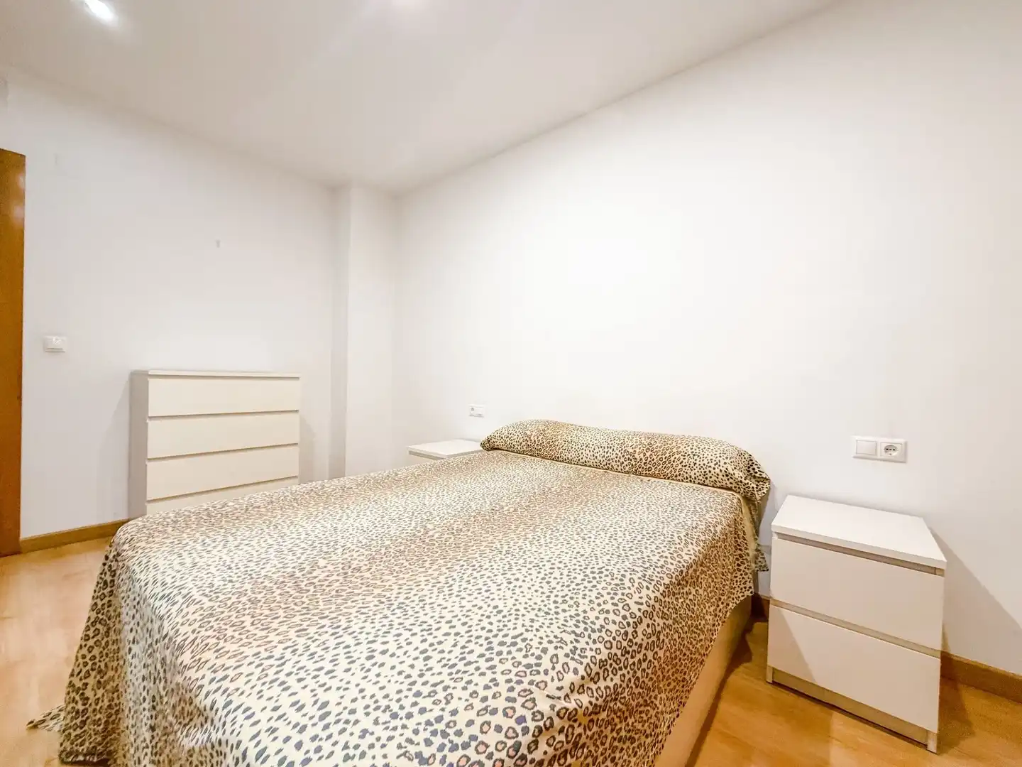 Habitación de Apartamento en venta en Elda con Calefacción y Amueblado