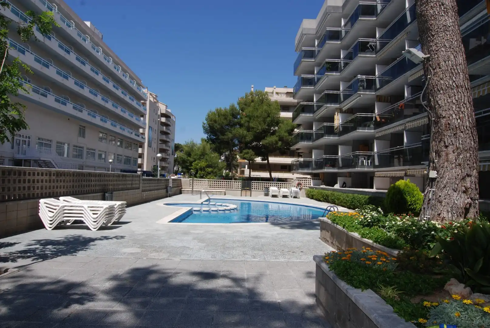 Piscina de Planta baja en venta en Salou con Amueblado y Piscina comunitaria
