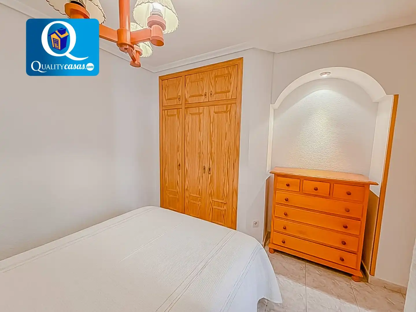 Schlafzimmer von Wohnung zur Miete in Torrevieja mit Terrasse