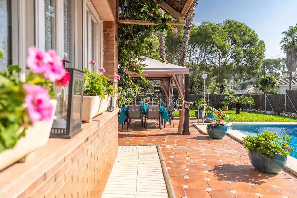 Terrassa de Casa o xalet en venda en Tarragona amb Aire condicionat, Calefacció i Jardí privat