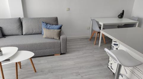 Foto 2 de Apartament de lloguer a Calle José Bisso, Girón - Las Delicias, Málaga Capital