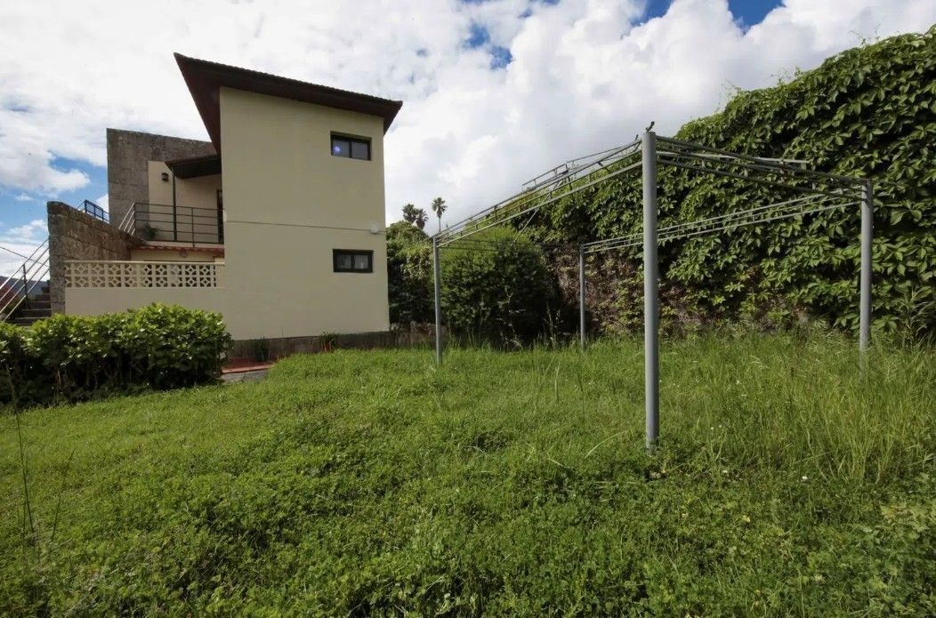 Single-family semi-detached for sale in  Foz, San Pedro da Ramallosa