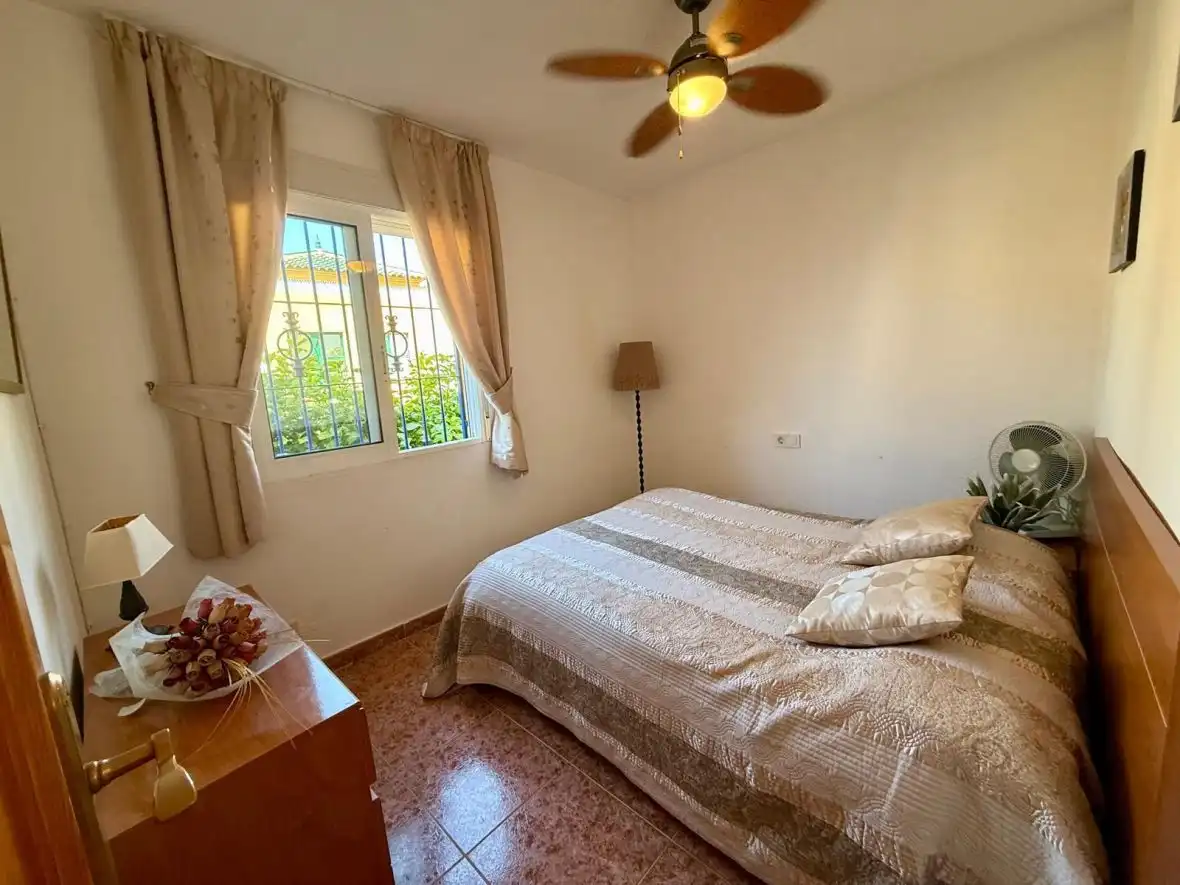 Habitación de Apartamento en venta en Santa Pola con Aire acondicionado, Calefacción y Terraza