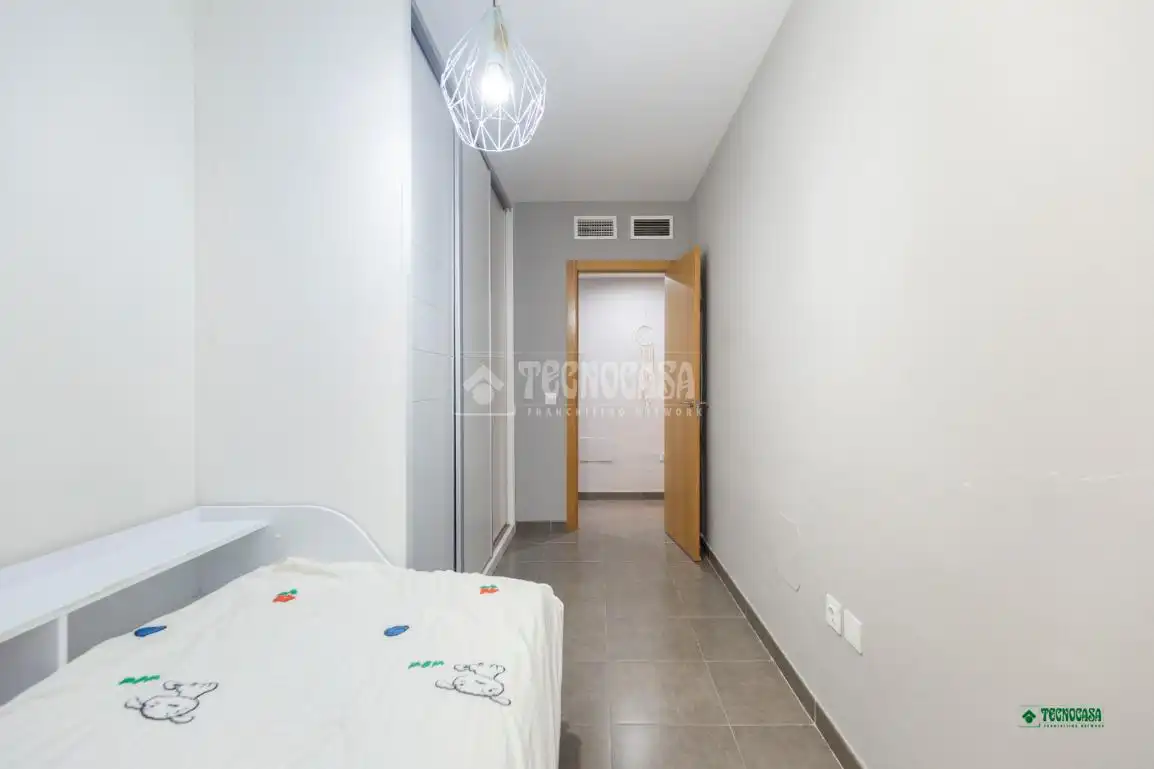 Schlafzimmer von Wohnung zum Verkauf in Almería mit Klimaanlage