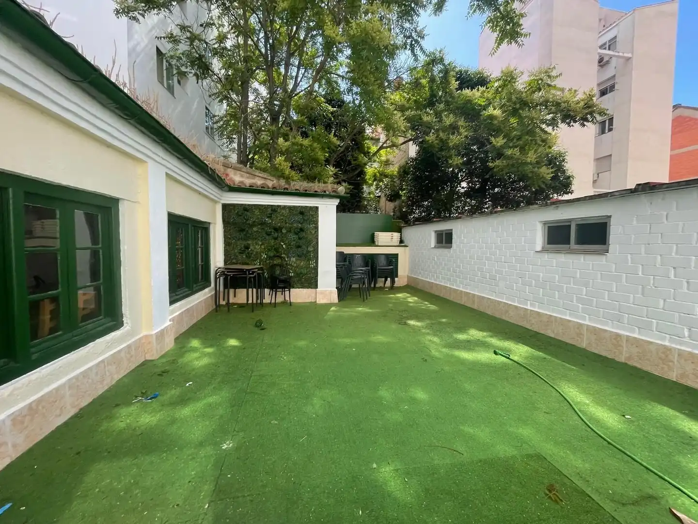 Terrassa de Local en venda en Zaragoza amb Aire condicionat i Moblat