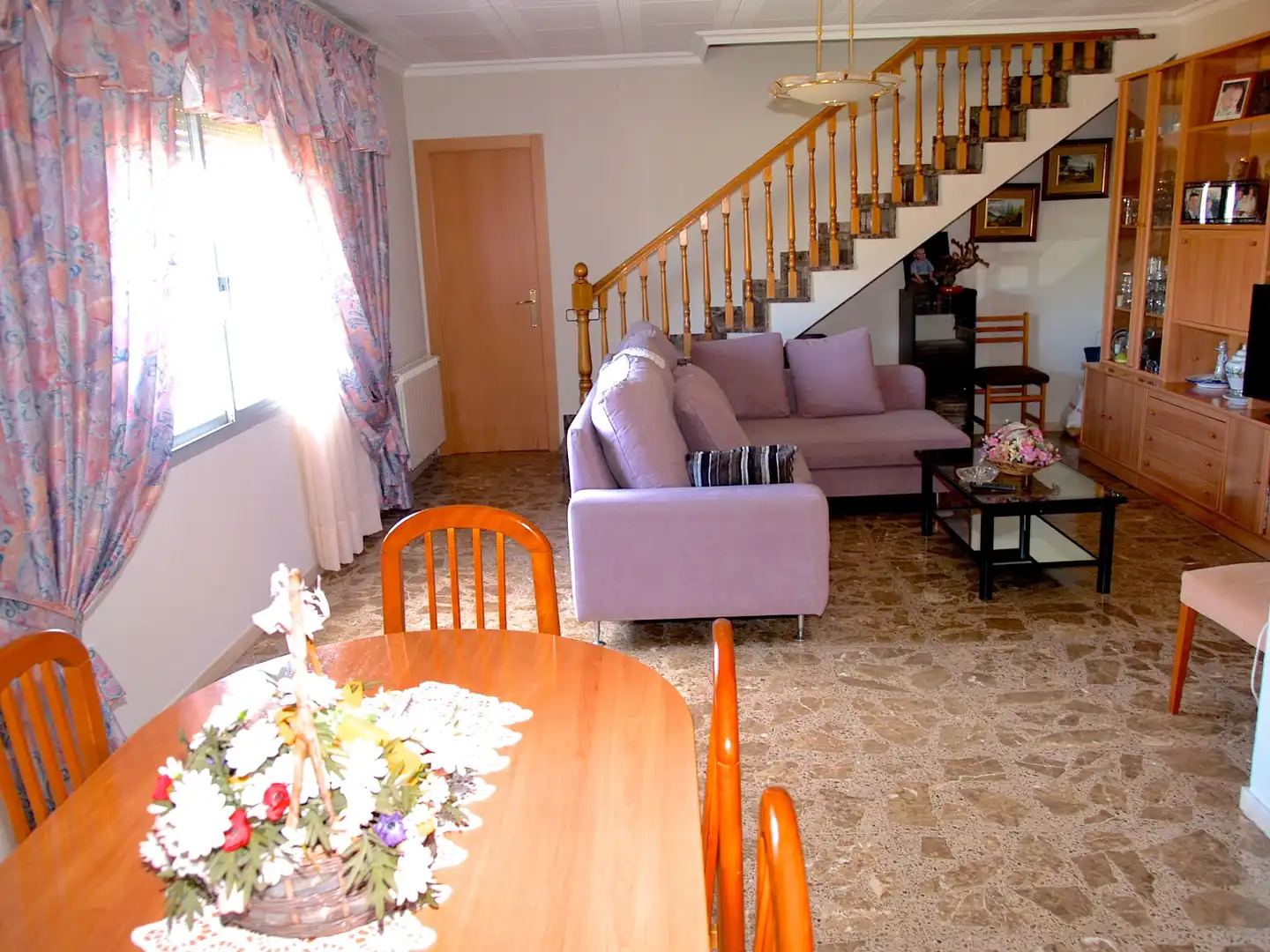Living room of Houses for sale in Terrassa  with Terrace, Storage room and Oven