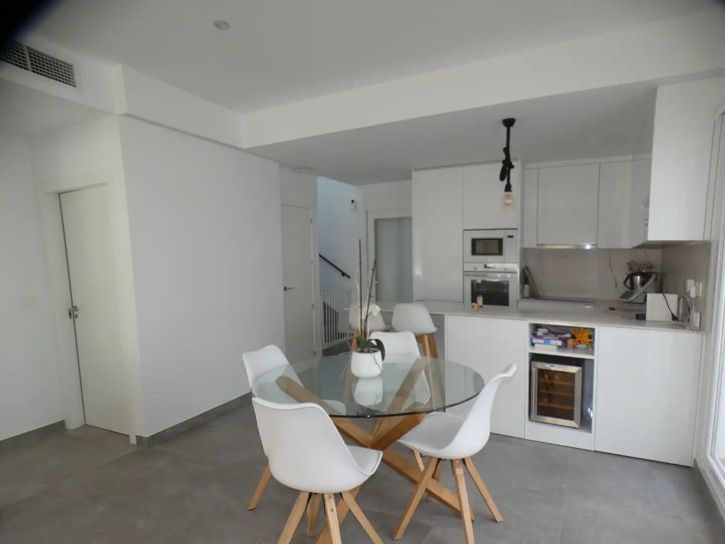 Cocina de Casa adosada en venta en San Pedro del Pinatar con Aire acondicionado, Calefacción y Jardín privado