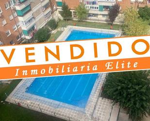 Piscina de Pis en venda en Alcorcón amb Terrassa