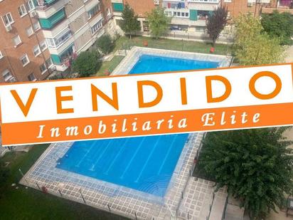 Piscina de Pis en venda en Alcorcón amb Terrassa