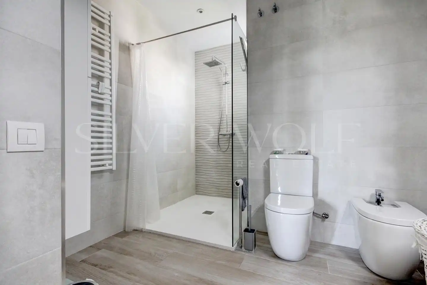 Baño de Casa o chalet en venta en Vilanova i la Geltrú con Aire acondicionado, Calefacción y Jardín privado
