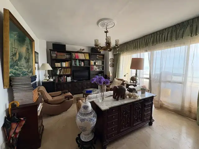 Flat with lift for sale in Calle Emilio Burgos, imagen 3