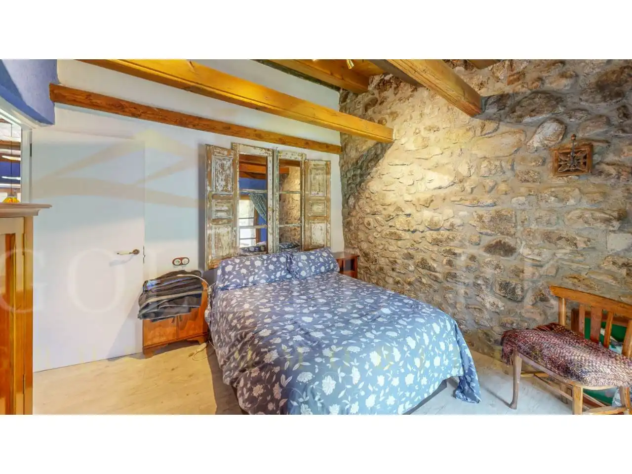 Habitación de Finca rústica en venta en Sant Jaume de Frontanyà con Calefacción y Jardín privado