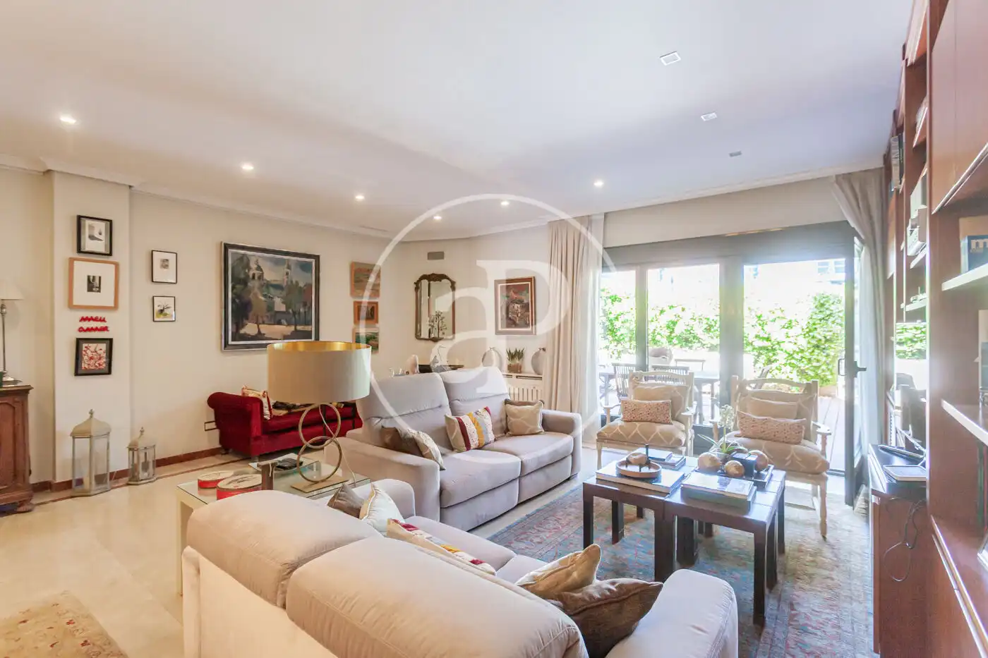 Sala de estar de Casa adosada en venta en Madrid con Aire acondicionado, Calefacción y Jardín privado