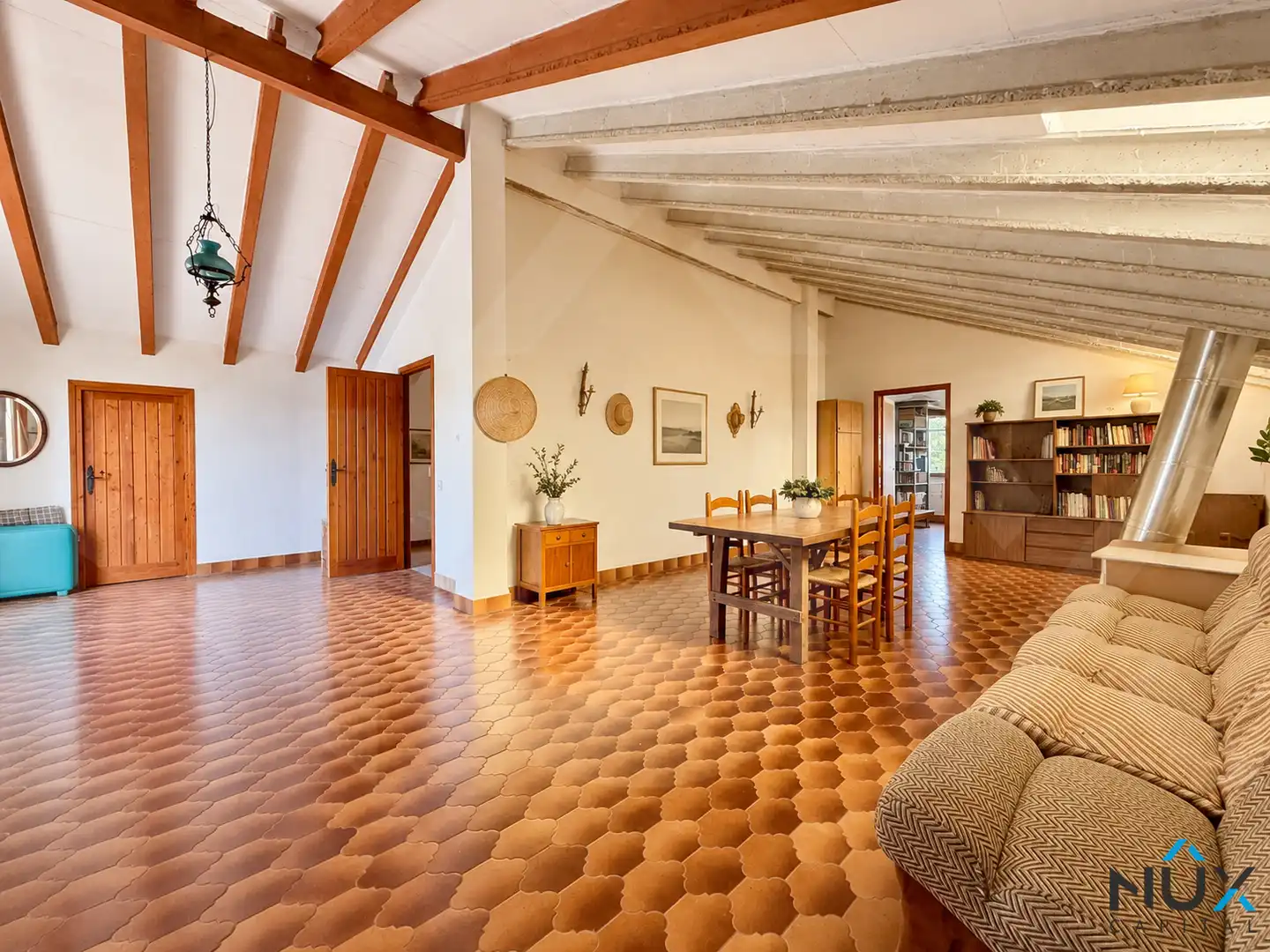 Sala d'estar de Casa o xalet en venda en Paterna amb Aire condicionat, Calefacció i Jardí privat