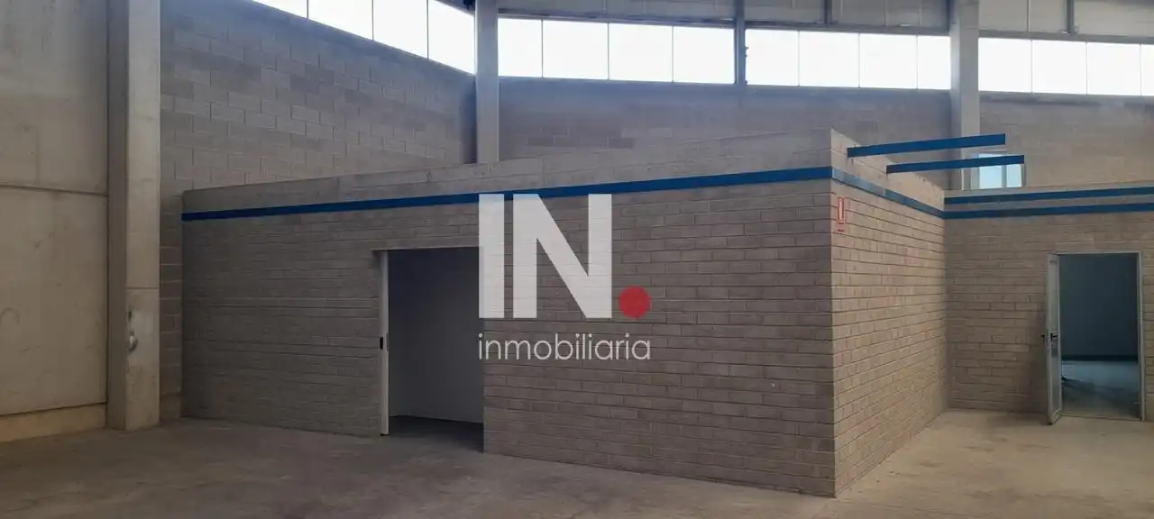 Fabrikhallen zur Miete in Torrefarrera
